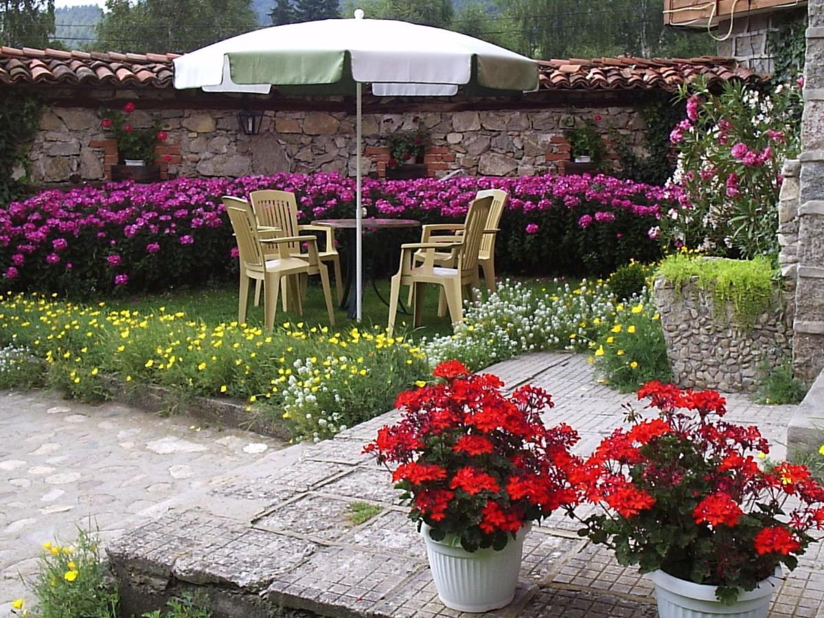 Guest House Astra Kopriwsztica Zewnętrze zdjęcie
