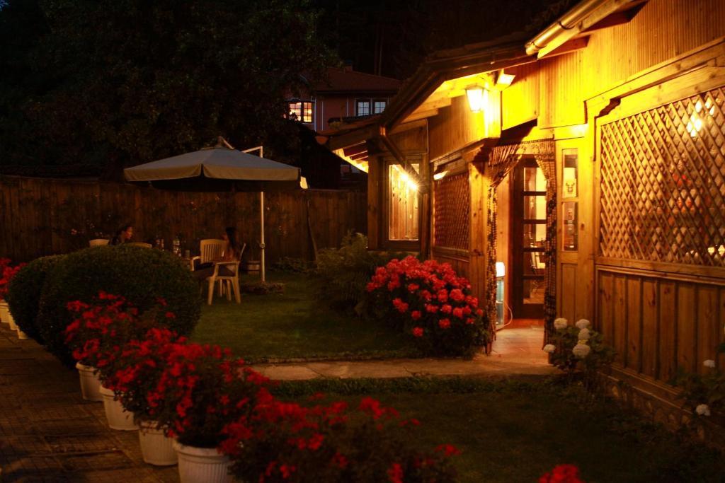 Guest House Astra Kopriwsztica Zewnętrze zdjęcie